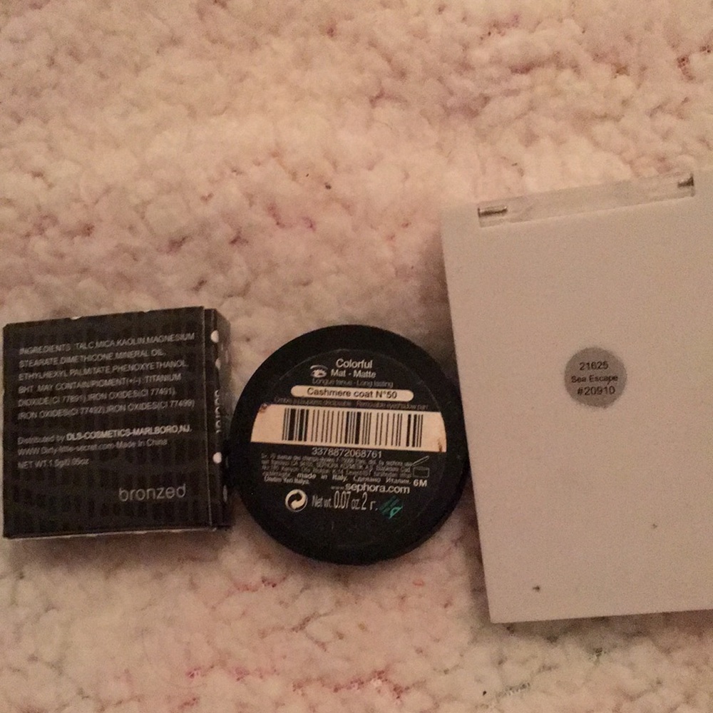 Eyeshadows - Picture 2 of 5